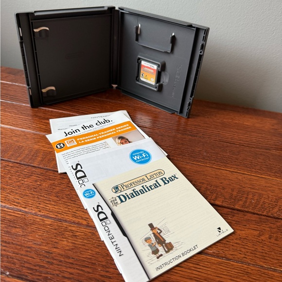 Nintendo Video Game Professor Layton - Picture 3 of 4